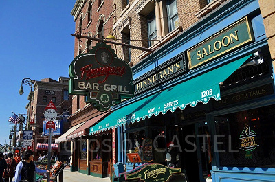 フィネガンズ・バー&グリル