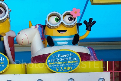 フラッフィのうきわでウキウキ♪ボブのポップコーンバケツ