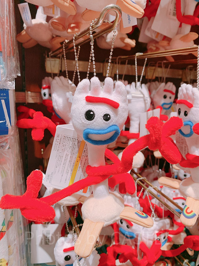 フォーキーぬいぐるみバッジ