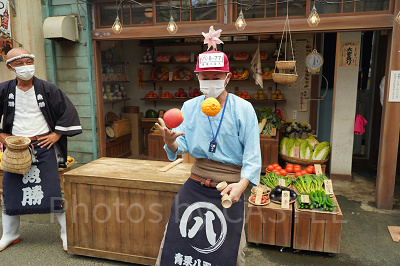 八百屋のヤオハチによるくだものけん玉