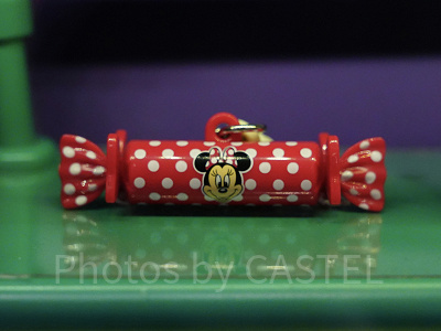 ガチャガチャ：お菓子モチーフのキーチェーン③ミニーのチョコインクッキー