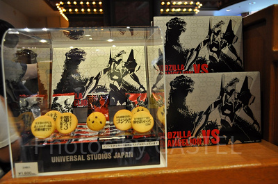 ゴジラ対エヴァンゲリオンプリントクッキー