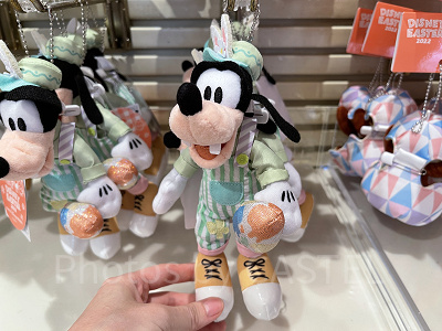 グーフィーぬいぐるみバッジ(2022年ディズニーイースターグッズ)