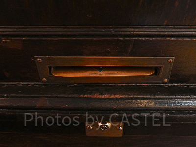 グランマの占い（トランプ占い）のカードの取出口