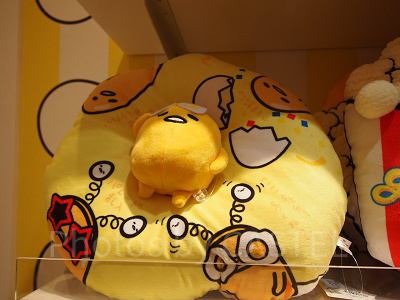 ぐでたま×USJ　クッション（丸型）