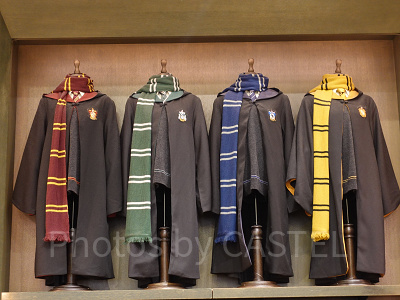 ハリー・ポッター：4つの寮服