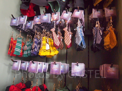 ハリーポッターネクタイ＆マフラーストラップ