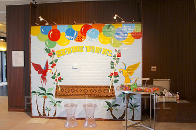 ハワイアンフェアのウォールアート