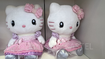 キティのぬいぐるみ