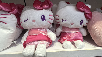 キティのぬいぐるみ