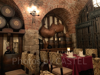 隠し部屋のワインセラー