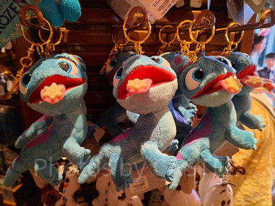 香港ディズニーアナ雪グッズ:ブルーニのぬいぐるみキーチェーン