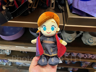 香港ディズニーアナ雪グッズ:アナのマスコット
