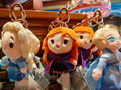 香港ディズニーアナ雪グッズ:アナのマスコットキーチェーン