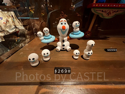 香港ディズニーアナ雪グッズ:オラフとスノーギースのフィギュア