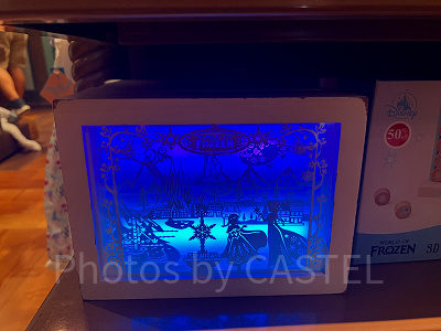 香港ディズニーアナ雪グッズ:ワールドオブフローズンの光るオブジェ