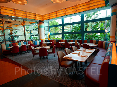 香港ディズニーのインクアンドプレート：内装