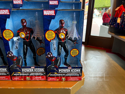 香港ディズニーマーベルグッズ：マイルス・モラレスの光るおもちゃ