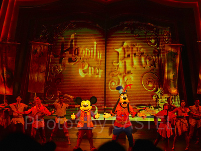 香港ディズニーのショー・パレード：ミッキー・アンド・ザ・ワンダラス・ブック