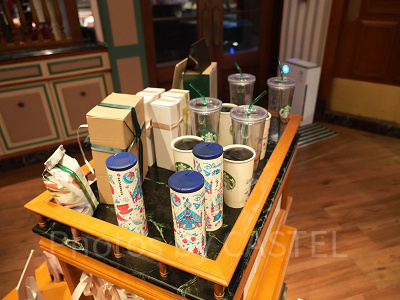 香港ディズニーランドのスタバ店舗「マーケットハウス」