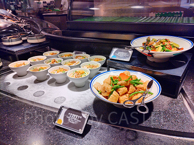 香港ディズニーのインクアンドプレート：麺料理