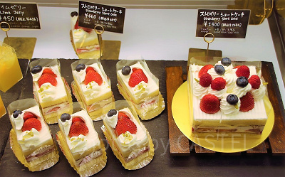 ホテルメイドのケーキ
