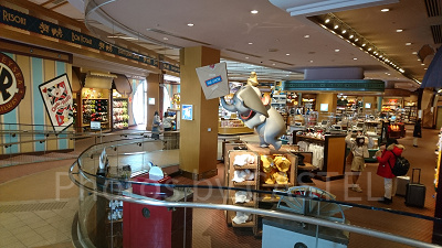 ボン・ヴォヤージュの店内