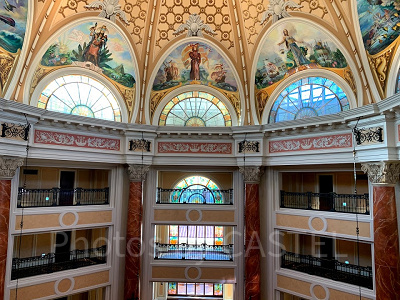 豪華なホテルミラコスタの内装