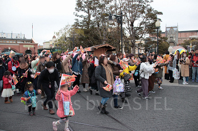 フラッグを持って参加！