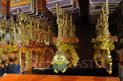 「KOWAKAWA HALLOWEEN」ミニオンキーホルダー