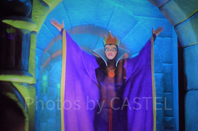 いざ、白雪姫の世界へ!