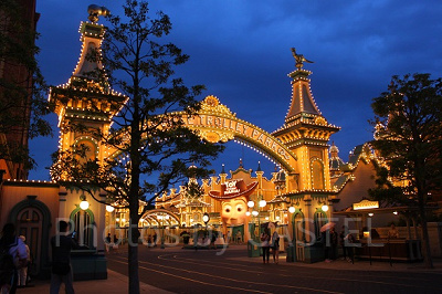 夜のライトアップがおすすめ！