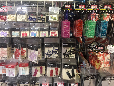 マーベルロゴのアクセサリー