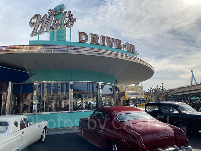 メルズドライブイン