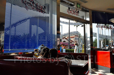 メルズドライブイン店内