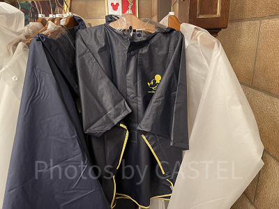 ミッキーデザインのカッパ（レインポンチョ）（紺）