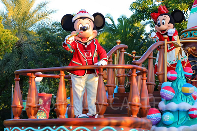 ミッキー&フレンズのグリーティングパレード:ディズニー・クリスマス