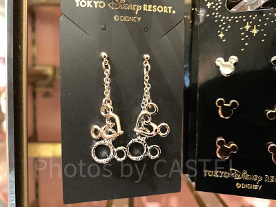 ミッキーのつり下がりピアス