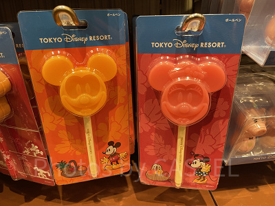 ミッキーアイスバーのボールペン(写真左)