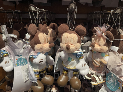 ミッキーぬいぐるみバッジ(ディズニーシー24周年グッズ)