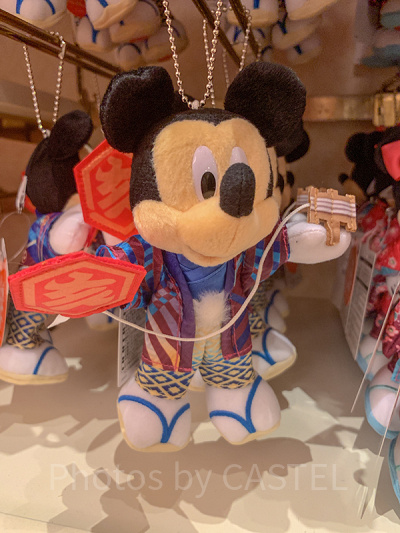 ミッキー正月ぬいぐるみバッジ