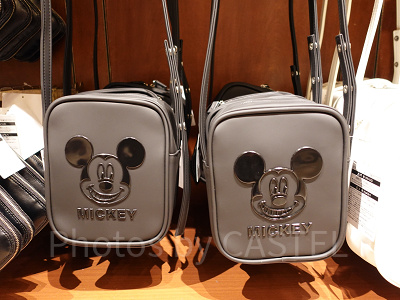 ミッキーショルダーバッグ（ブラック）