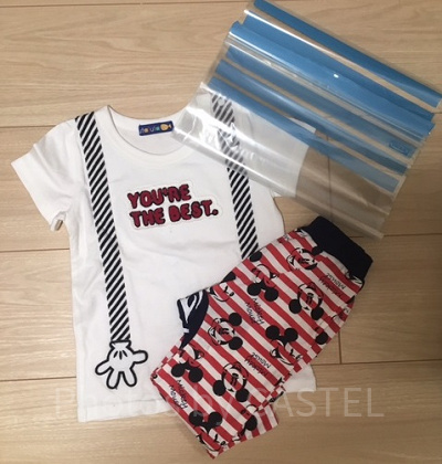 ミッキー仕様の着替えとジップロック