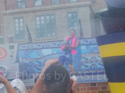 ミニオンクールファッションショー/多量の水と雪すぎて視界がほぼゼロに