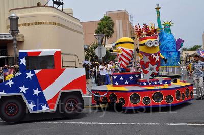 ミニオンフロート/ウォーターサプライズパレード