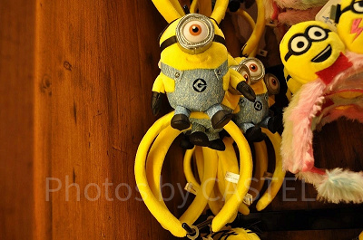 ミニオンのぬいぐるみカチューシャ