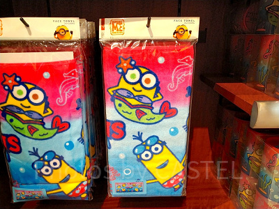 MINIONS ENJOY the SEAのフェイスタオル