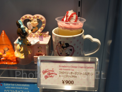 ミニー・べスティーズ・バッシュ！メニュー：ストロベリー･チーズクリーム＆プリン、スーベニアカップ付き