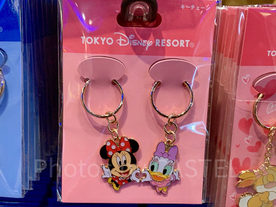 ミニー&デイジーのペアキーチェーン
