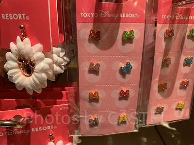 ミニーのリボンピアス(8個入り)